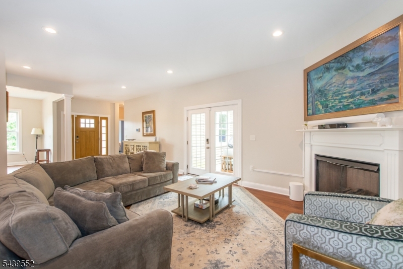 18 Post Oak Ct