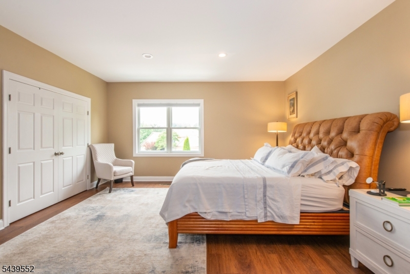 18 Post Oak Ct