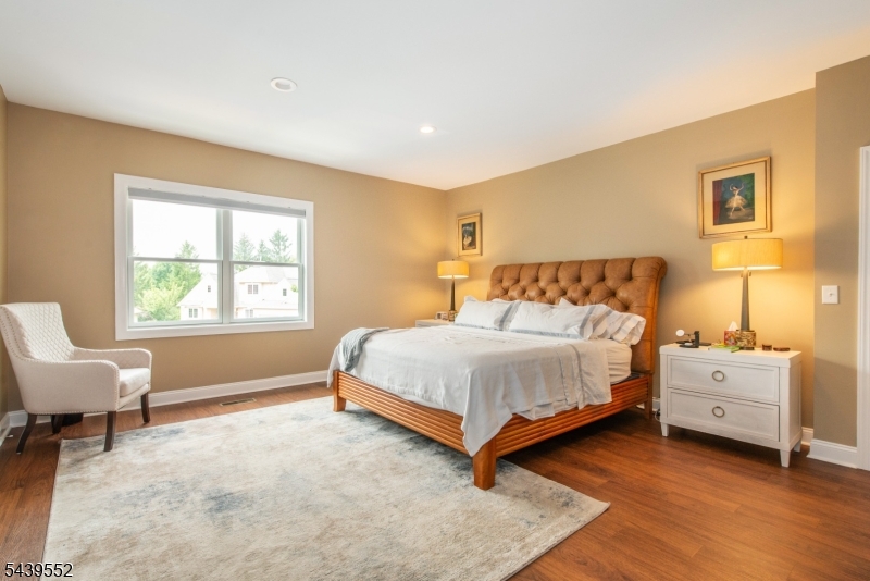 18 Post Oak Ct