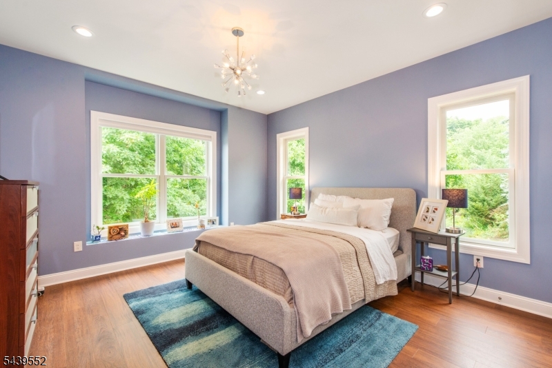 18 Post Oak Ct