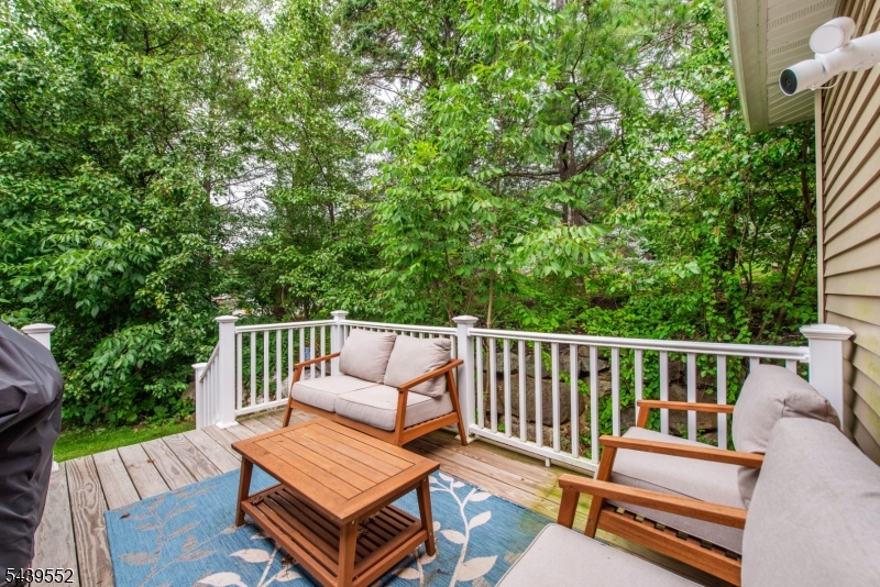 18 Post Oak Ct