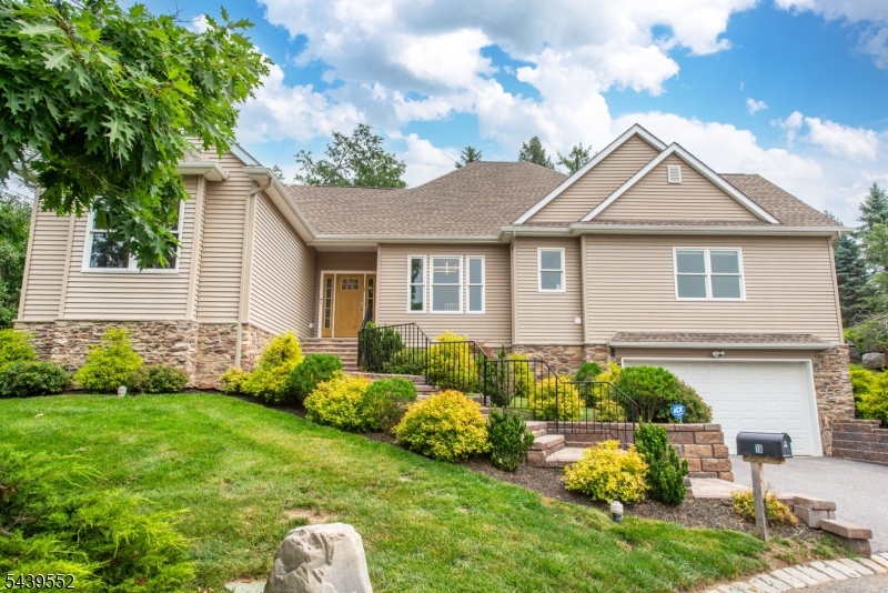 18 Post Oak Ct