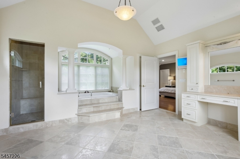 41 Van Cortland Way
