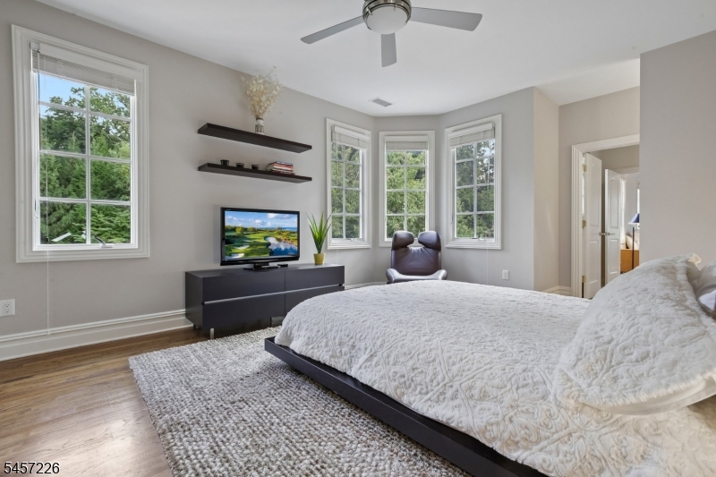 41 Van Cortland Way