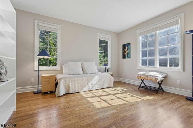 41 Van Cortland Way