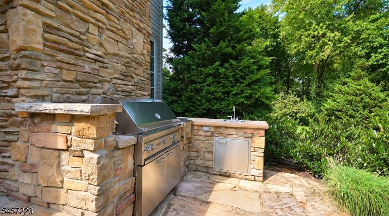 41 Van Cortland Way
