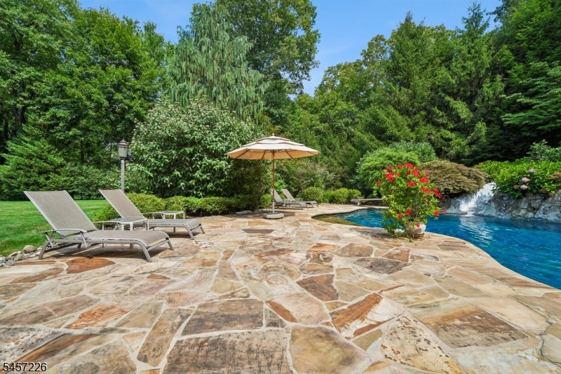 41 Van Cortland Way