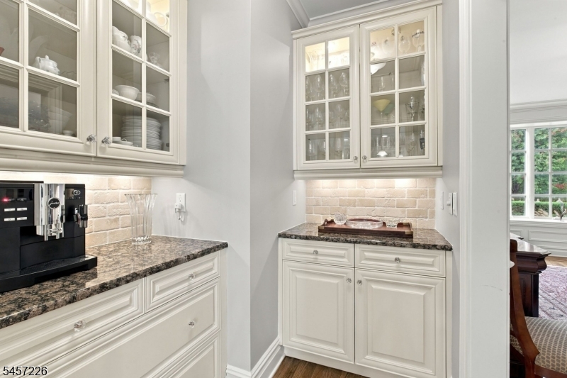 41 Van Cortland Way