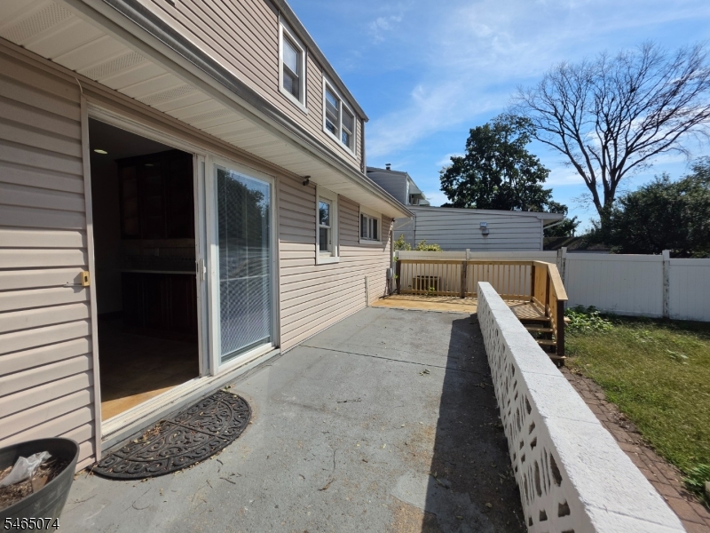 683 Mill St