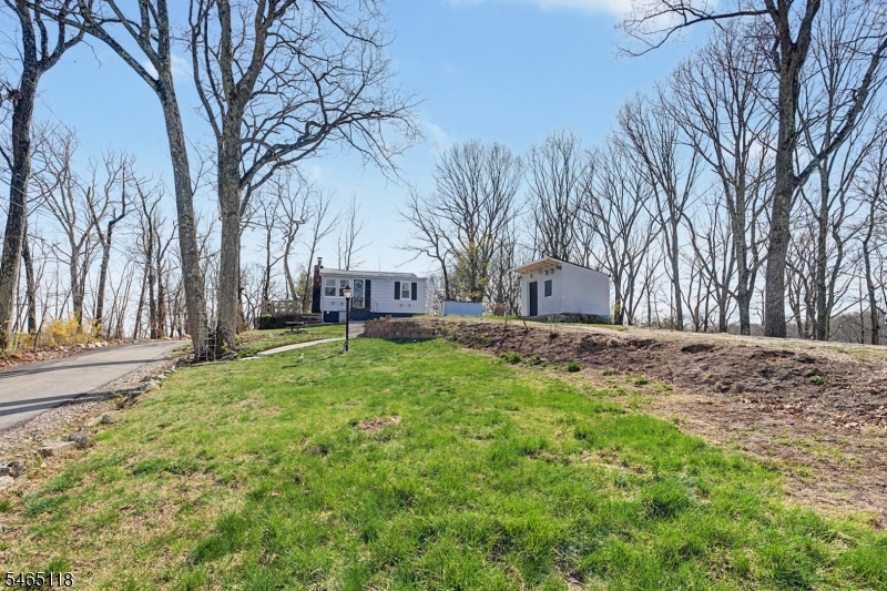 10 Berton Rd