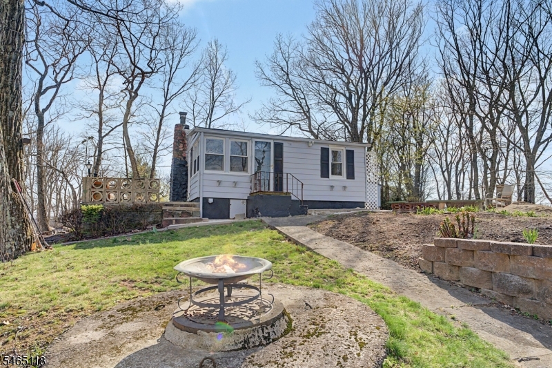 10 Berton Rd
