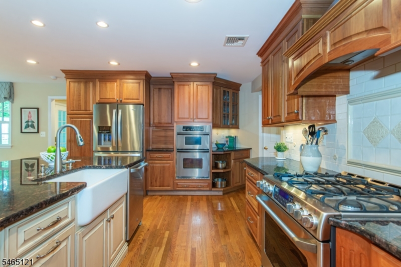 57 Bullion Rd