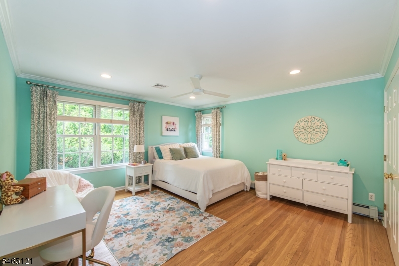 57 Bullion Rd