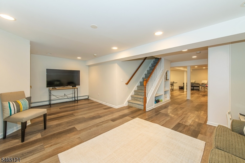57 Bullion Rd