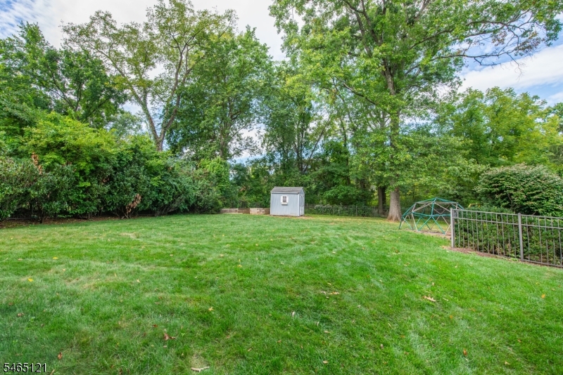 57 Bullion Rd