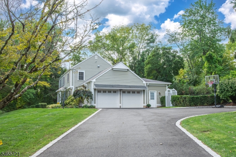 57 Bullion Rd