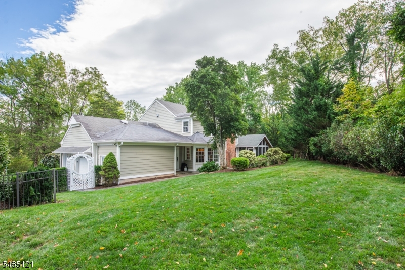 57 Bullion Rd