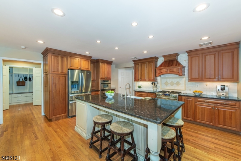 57 Bullion Rd