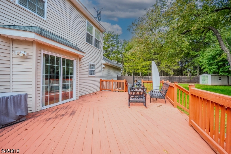 6 Fountain Dr