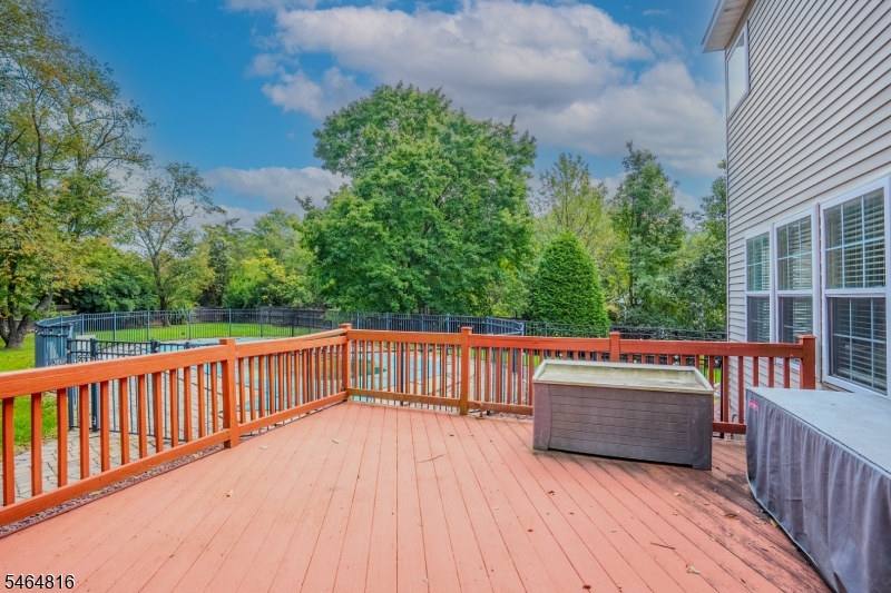 6 Fountain Dr