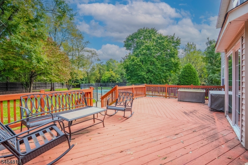 6 Fountain Dr