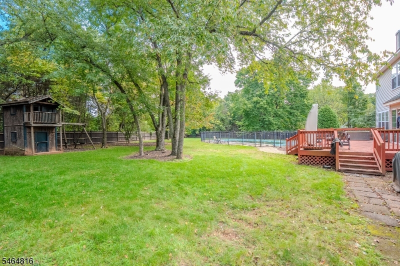 6 Fountain Dr