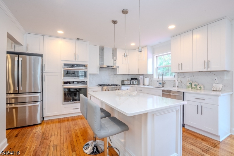6 Fountain Dr