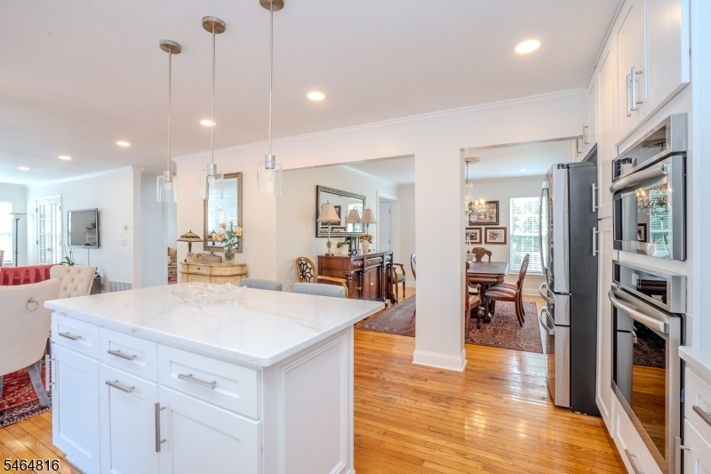 6 Fountain Dr
