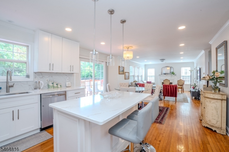 6 Fountain Dr