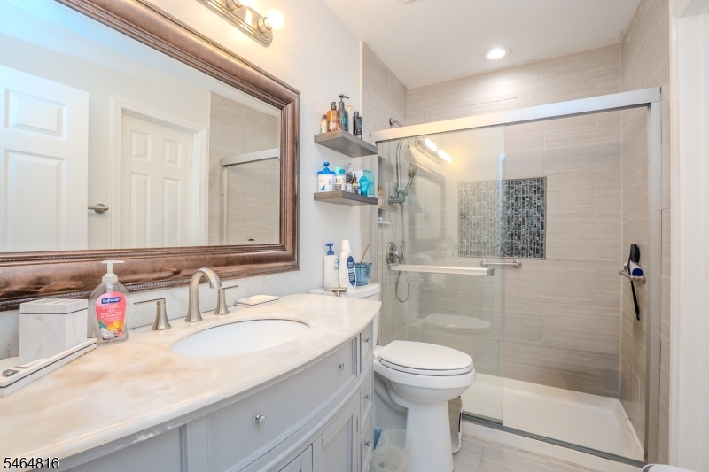 6 Fountain Dr