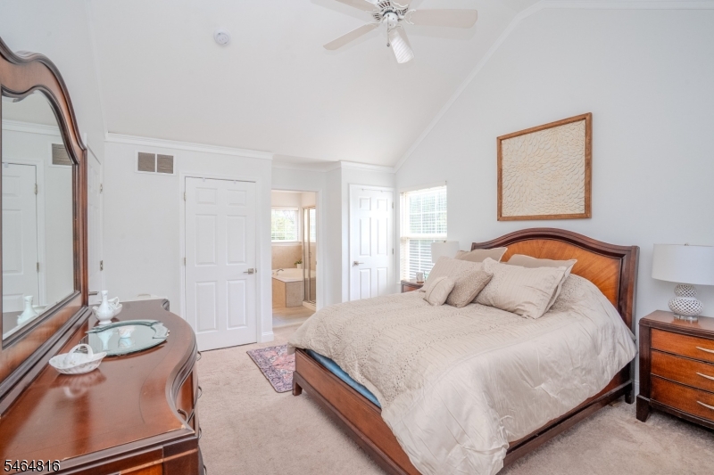 6 Fountain Dr