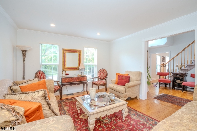 6 Fountain Dr