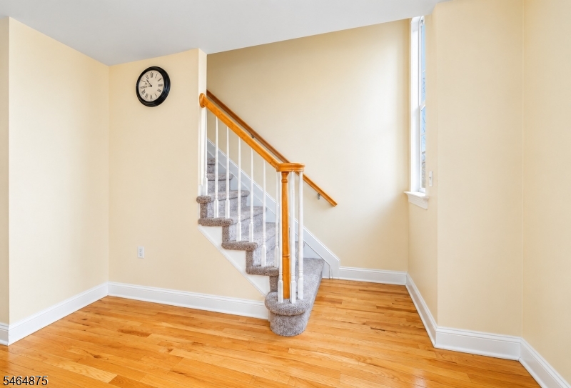 178 Front St