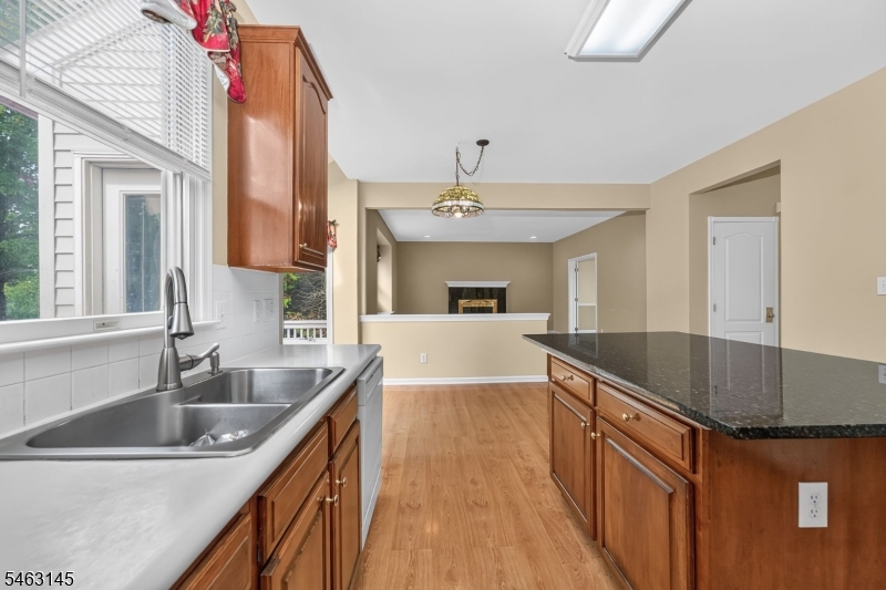 7 Stark Ct
