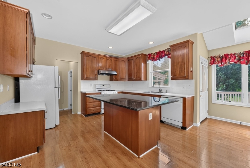 7 Stark Ct