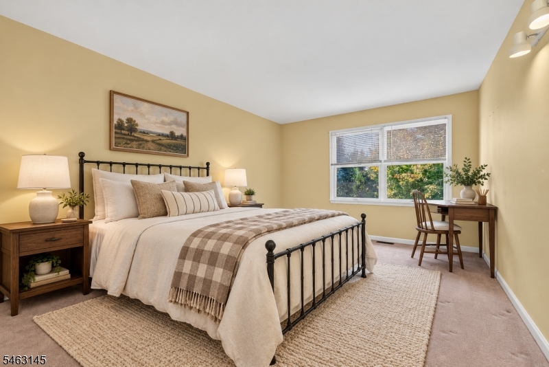 7 Stark Ct
