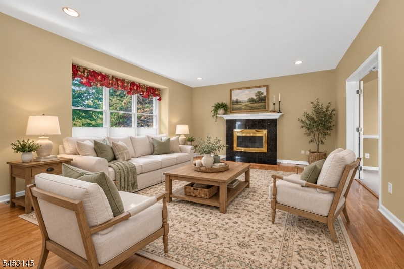 7 Stark Ct