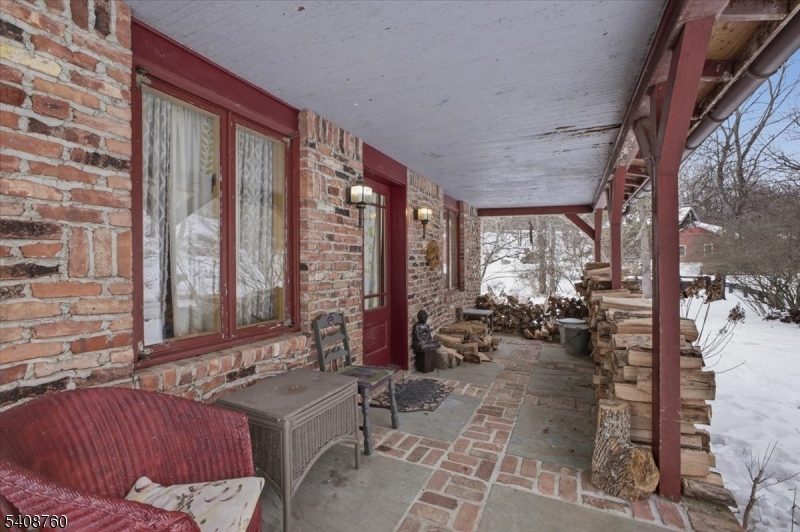 69 Kostenbader Rd