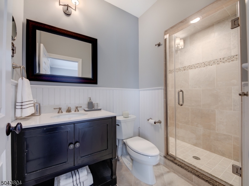 529 BENSON PL