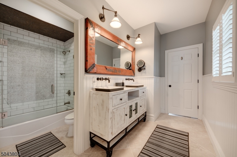 529 BENSON PL