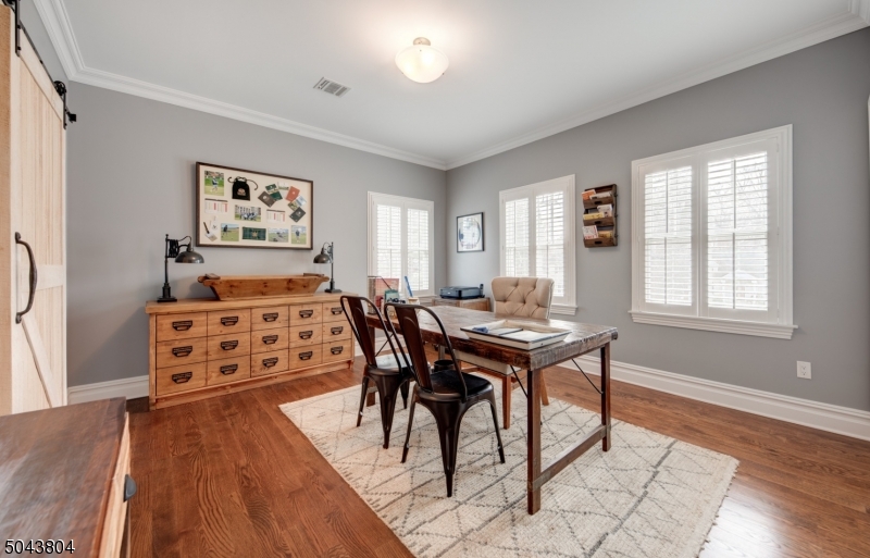 529 BENSON PL