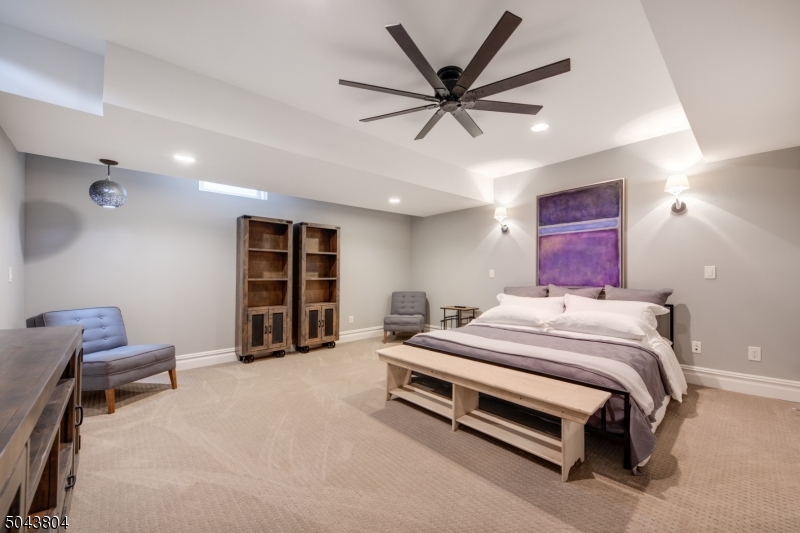 529 BENSON PL