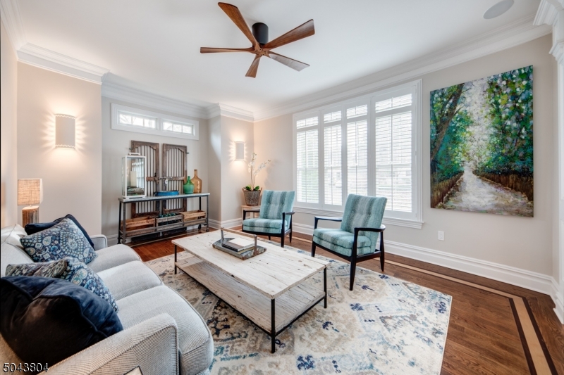 529 BENSON PL