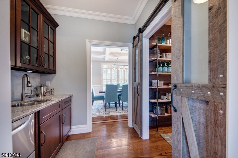 529 BENSON PL