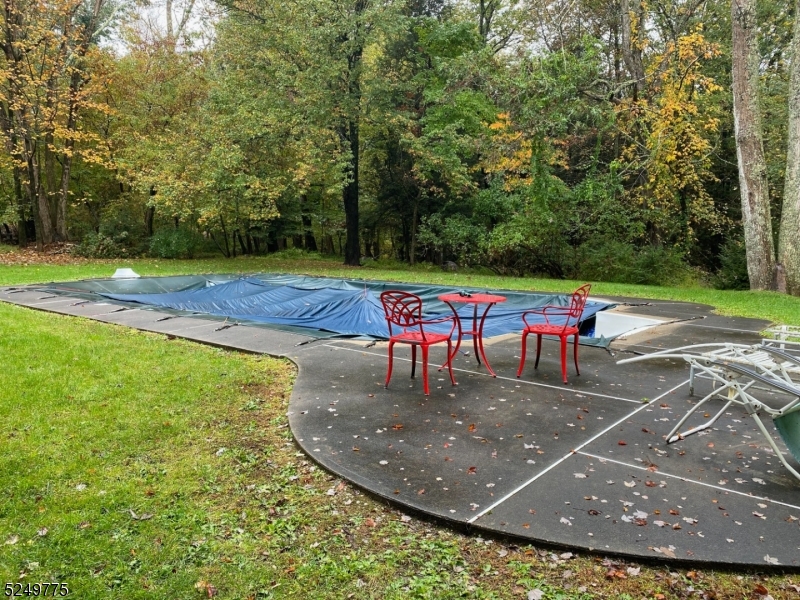 112 Timber Ln