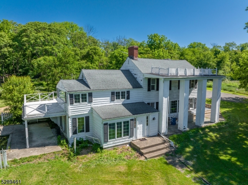 2 Dutch Hill Rd