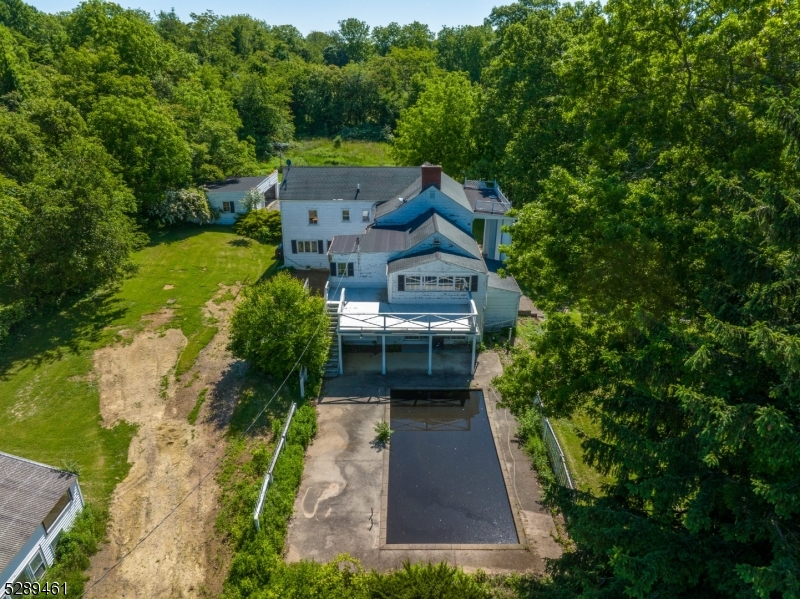 2 Dutch Hill Rd
