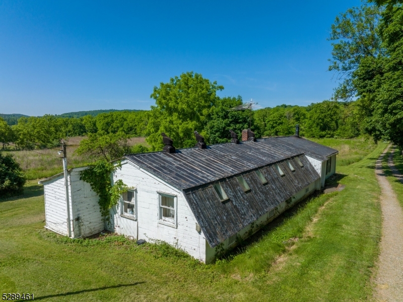 2 Dutch Hill Rd