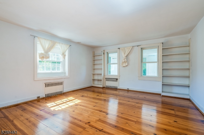 2 Dutch Hill Rd
