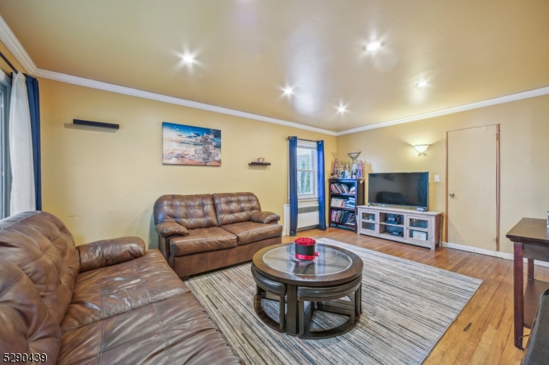 832 Bergen Ave